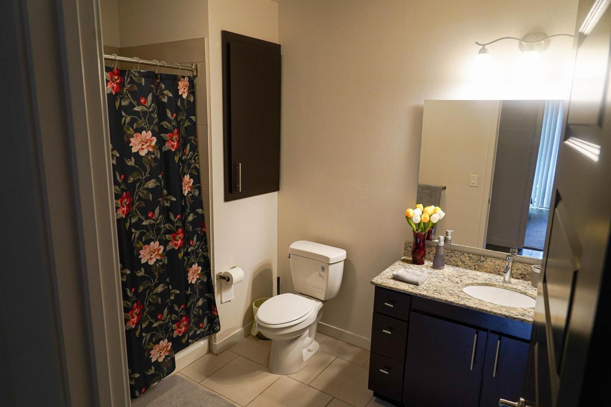 Luxury Designed 2 Bedrooms Part Hotel In Woodland Hills Ca Лос-Анджелес Экстерьер фото