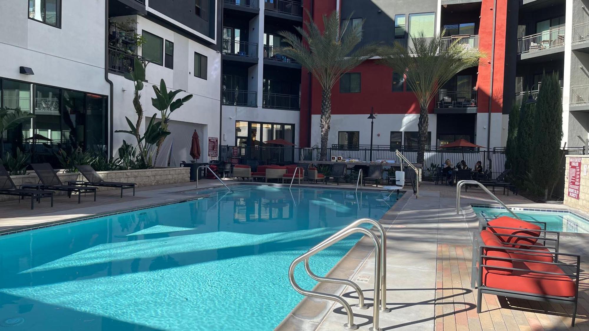 Luxury Designed 2 Bedrooms Part Hotel In Woodland Hills Ca Лос-Анджелес Экстерьер фото